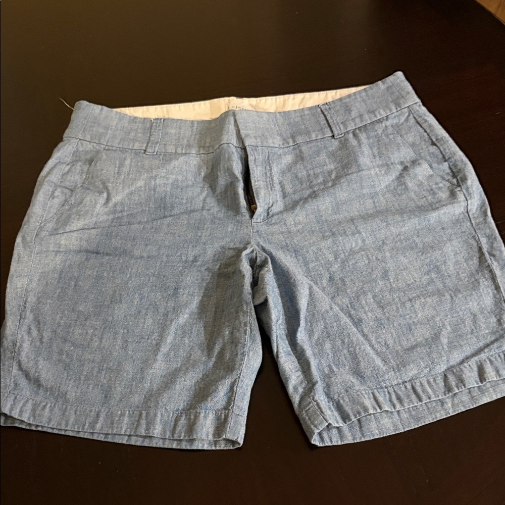 J by J.Crew women’s shorts size 12, light, and great for spring and summer.